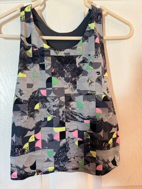 Athletic Works Gray Geometric Print Tank Top with Neon Accents